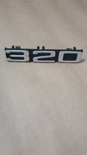 BMW década 70 e 80 raríssimo emblema 320 da grade
