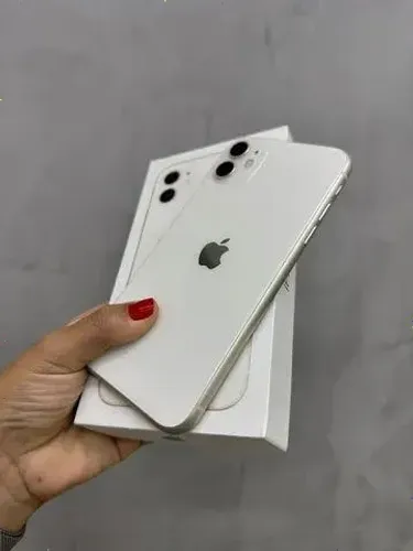 Iphone 11 128GB Branco (Seminovo) Garantia loja + Brindes