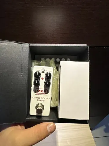 Pedal Mxr dyna comp bass com fonte original zero 