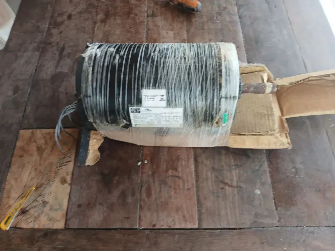 motor trifásico 4 polos 3 CV