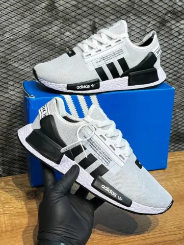 Tênis Adidas NMD_R1
