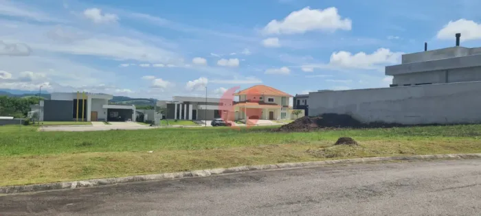 Terreno plano no Colinas do Paratehy Norte