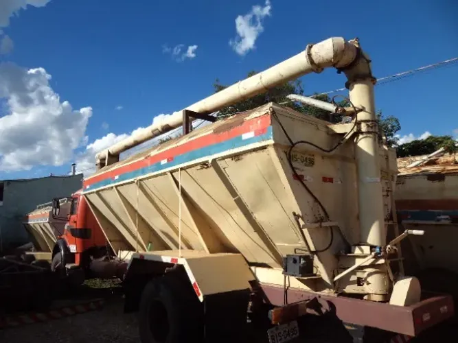 silo para ração usado para caminhão toco e truck
