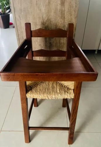 Cadeira de refeição infantil