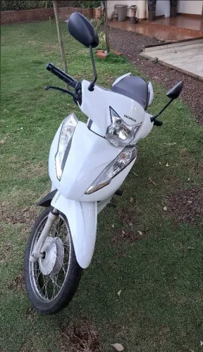 HONDA BIZ 110i 2020 BRANCA COM PARTIDA ELÉTRICA 