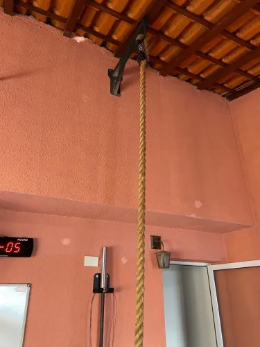 Corda sisal Crossfit 4 mts e suporte