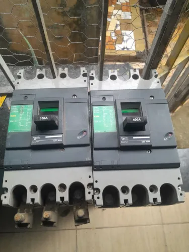 Disjuntores Schneider 350A e 400A