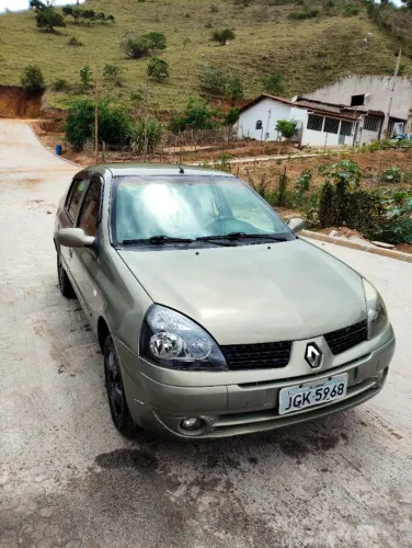 Renault Clio Sed. Privilège Hi-flex 1.6 16V 4P 2006