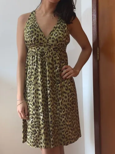 Vestido curto estampa tigresa