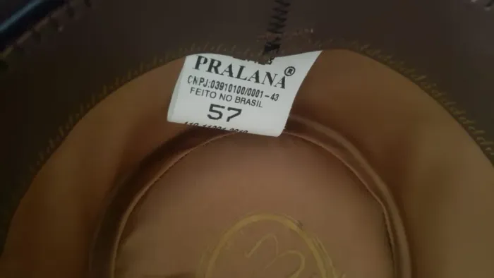 Chapeu Pralana,  usado 3 vezes