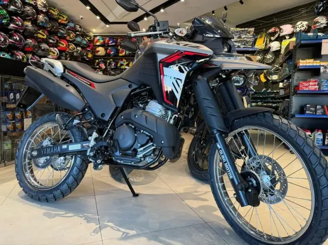 YAMAHA XTZ 250 LANDER 2025