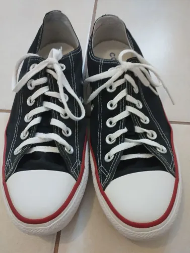Tênis all star preto em ótimo estado 
