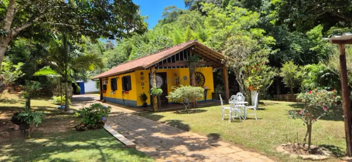 Sítio à venda com 8 quartos sendo 4 suítes, 52 mil m² de terreno na Colônia Alpina - Teres
