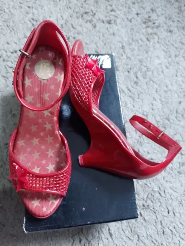 Melissa tamanho 35