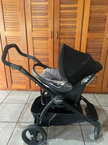 Carrinho de bebê completo 3x1 com bebê conforto Pég-Pérego, marca italiana