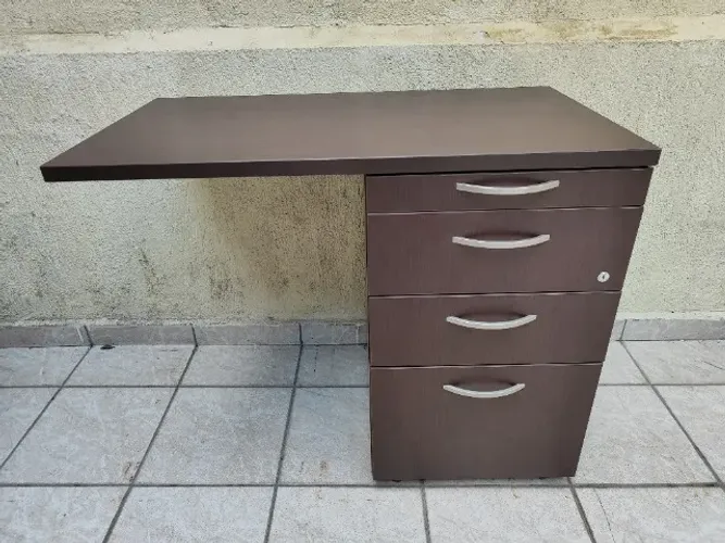 Gaveteiro Fixo Grande com Mesa e 4 Gavetas Marrom Escuro