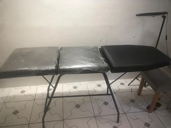 Vende se uma maca, 2 meses de uso, esta em perfeito estado! 