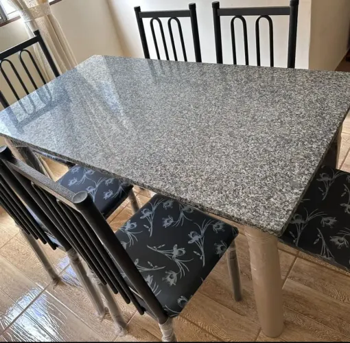 Mesa de Jantar com 6 Cadeiras Reforçada