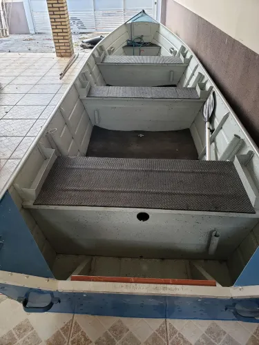 Barco LeveFort Squalus 600