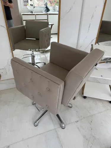 CADEIRA DE CABELO HIDRAÚLICA FIXA NOVA