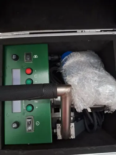 MÁQUINA PARA SOLDAR GEOMEMBRANA -LST GM2