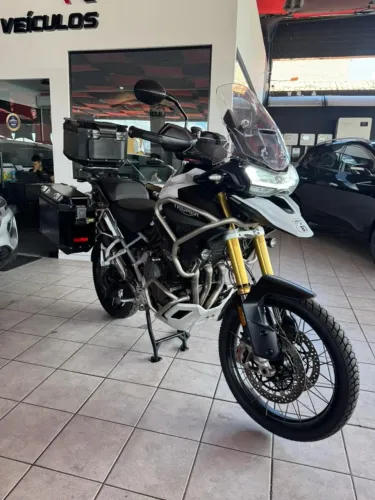 TRIUMPGH TIGER 1200 2023 COM APENAS 16 MIL RODADO, MOTO EXTRA