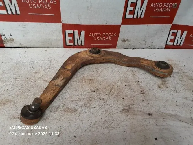 Bandeja da suspensão esquerda Peugeot 206 207