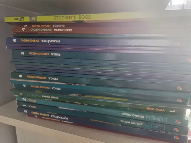 Livros didáticos poliedro 1 ano  (pra vender hoje)