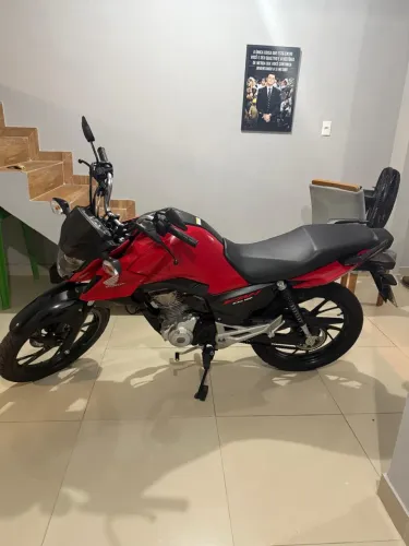 Moto bem conservada até pra comprador mais exigente, sem multas ou sinistro, IPVA já pago