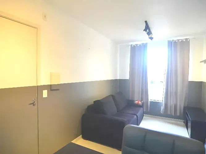 Locação anual (apartamento 2 quartos) Humaitá com mobília