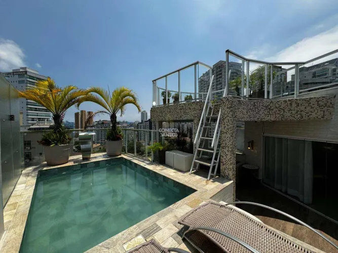 Vende-se Cobertura na Ponta da Praia em Santos