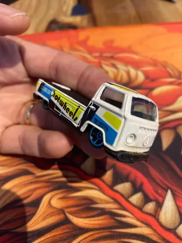Hot wheels T2 Pick-up  