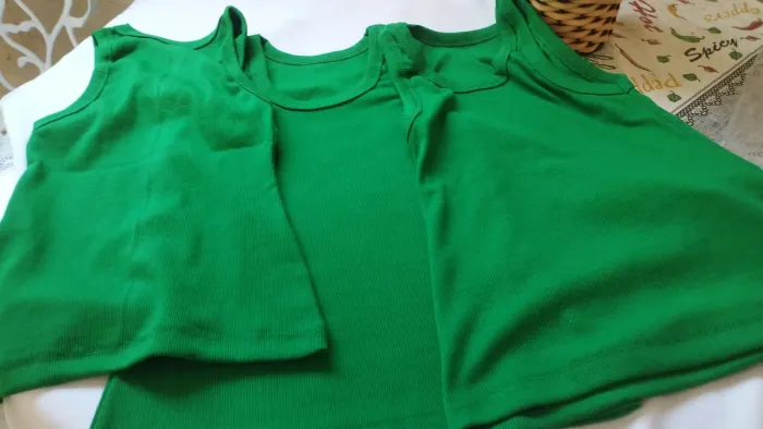 Blusas para o Natal verde ,branco ,vermelho e preta 
