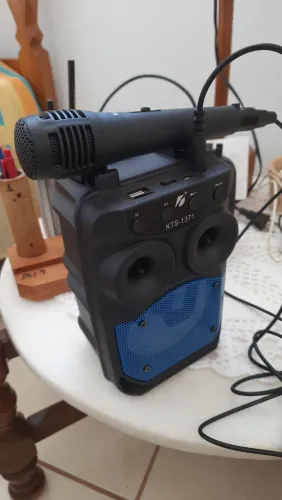 Caixinha de som BLUETOOTH com rádio FM 