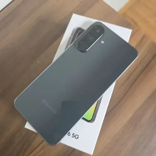 A56 novo 256gb troco por outro pego volta de 300