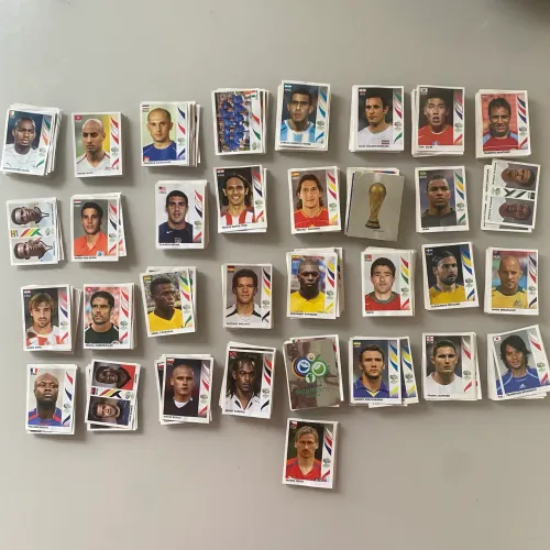 Lote figurinhas 2006