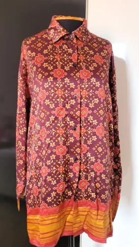 Camisa Feminina Boho Manga Longa em Seda Japonesa, Veste M, Seminova