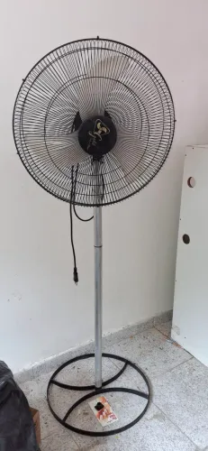 Vendo ventilador 1.70 altura muito forte 