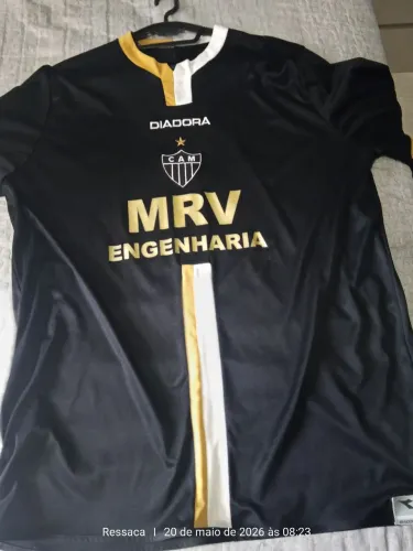 Vendo camisa do galo antiga original em perfeito estado 