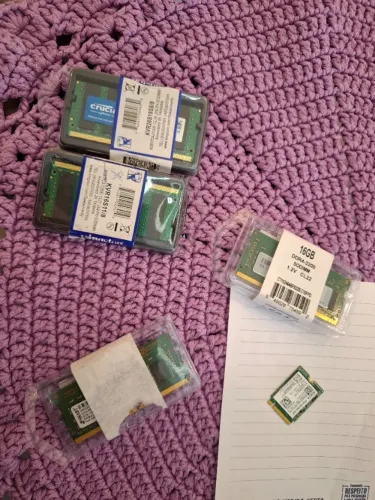 Kit 4 Memórias RAM DDR4 3200MHz + SSD NVMe 512GB