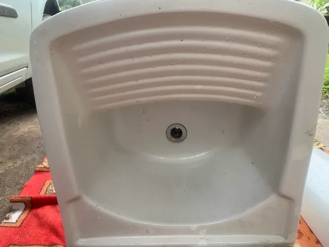 Tanque de Cerâmica  Icasa com coluna 