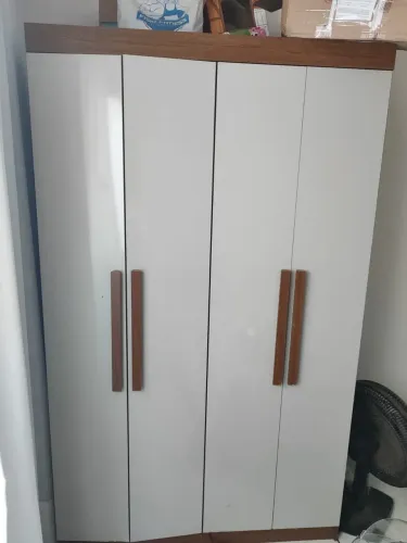 Armário de solteiro