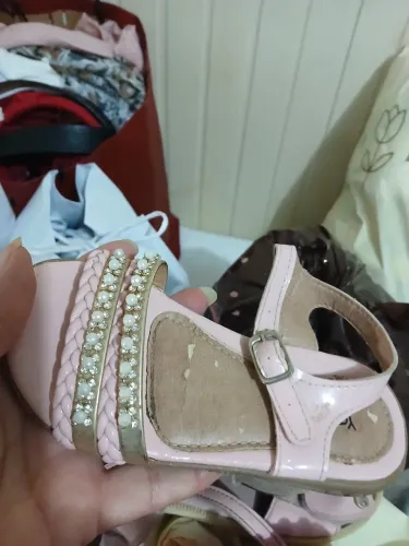 Estou vendendo um brecho inteiro infantil de menina todas hegenizadas e limpas mais de 200