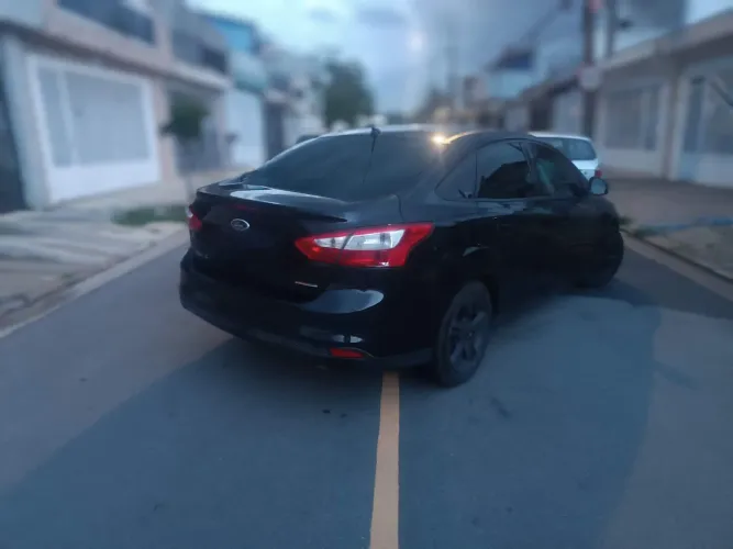 Ford Focus Sedan 1.6 16V Flex 4P Aut. 2014