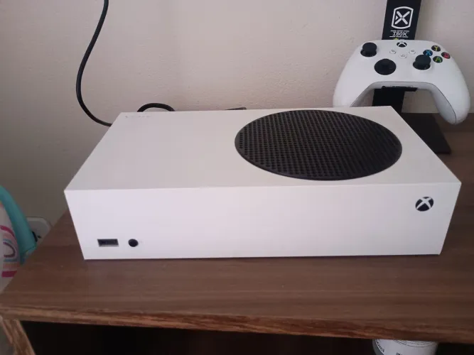 Xbox série S com caixa + Fone Hyper x 2