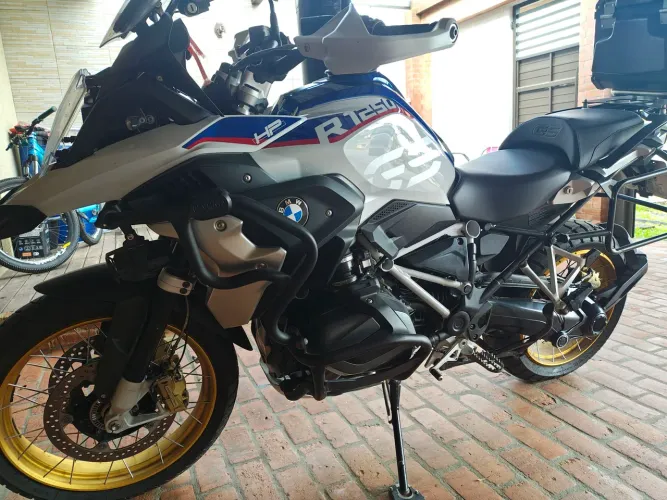 GS 1250 Premium HP