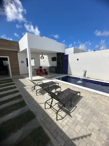 Casa Completa com Piscina no Canto de Arembepe