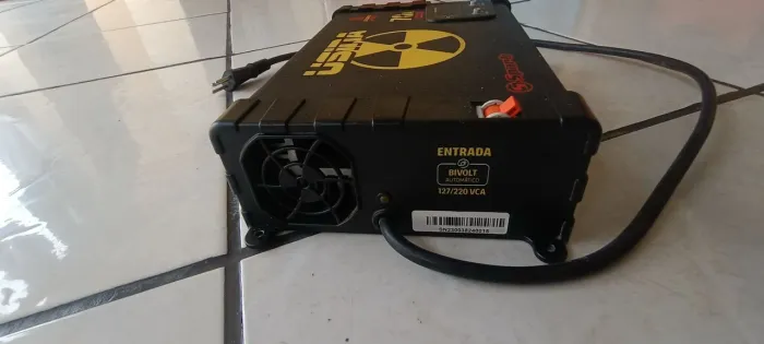 Fonte e Carregador Usina Spark 70A 24V / 28.8V Truck Line com Multímetro