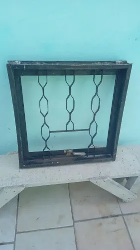 Janela de banheiro 50x50