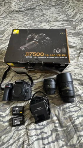 Nikon D7500 com 50mm 1.4 e 55-300mm